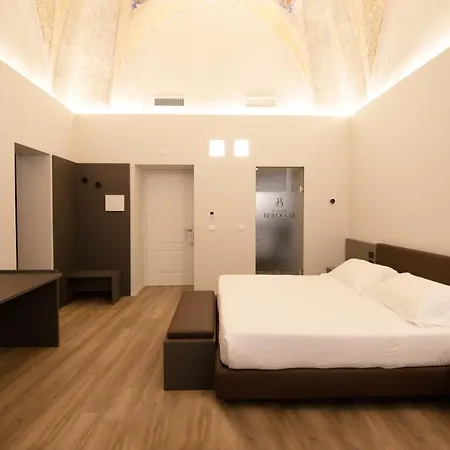 Palazzo Bellocchi - & Brindisi