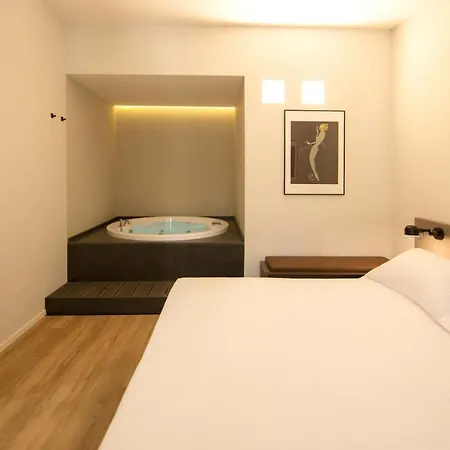 Bed & Breakfast Palazzo Bellocchi - & *
